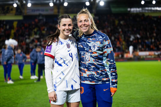 Tuva Hansen of Norway and Jill Baijings of Netherlands