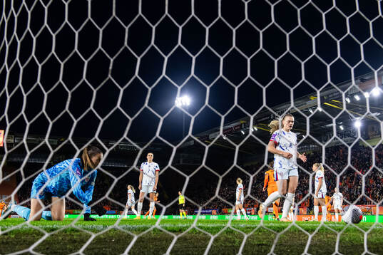 Goalkeeper Cecilie Fiskerstrand, Ingrid Syrstad Engen and