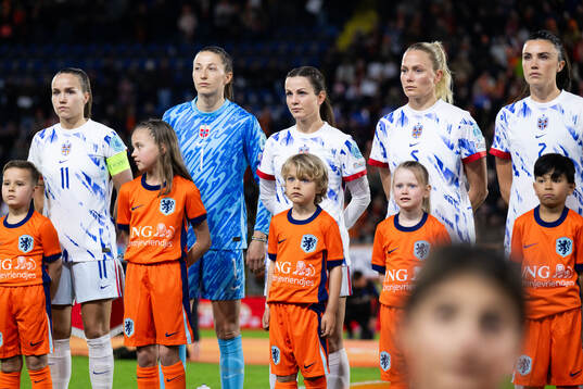 Guro Reiten, goalkeeper Cecilie Fiskerstrand, Tuva Hansen,