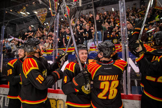 Brynäs Theo Lindstein jublar