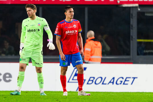 Helsingborgs målvakt Kalle Joelsson och Wilhelm Nilsson