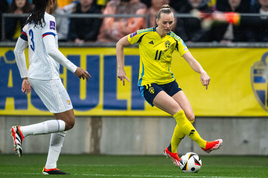 Stina Blackstenius of Sweden