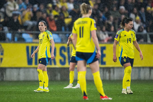Elin Rubensson and Johanna Rytting Kaneryd of Sweden looks