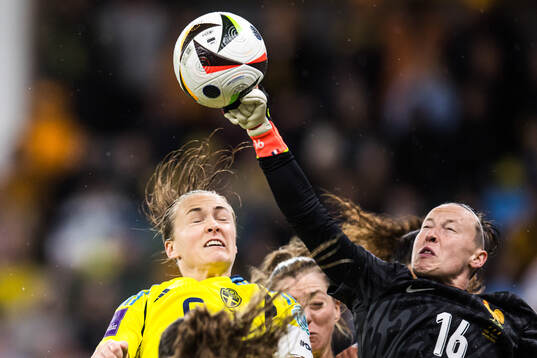 Magdalena Eriksson of Sweden and Pauline Peyraud-Magnin of