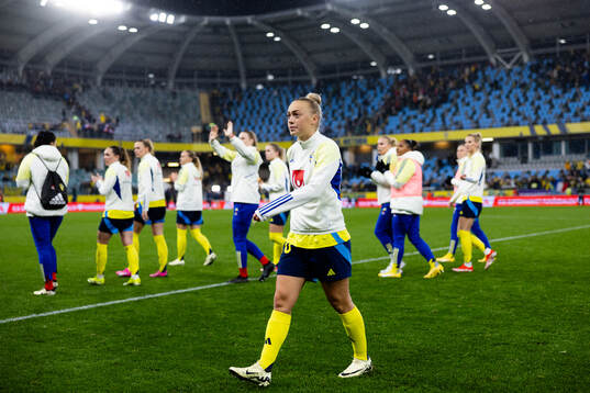 Hanna Bennison of Sweden look dejected