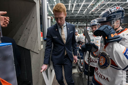 Växjös tränare Jörgen Jönsson deppar