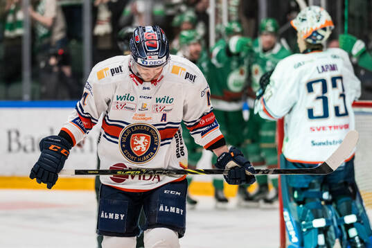 Växjös Keegan Lowe deppar