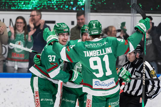Rögles Albin Sundsvik och Linus Sandin jublar