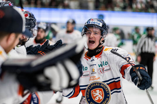 Växjös Filip Eriksson jublar