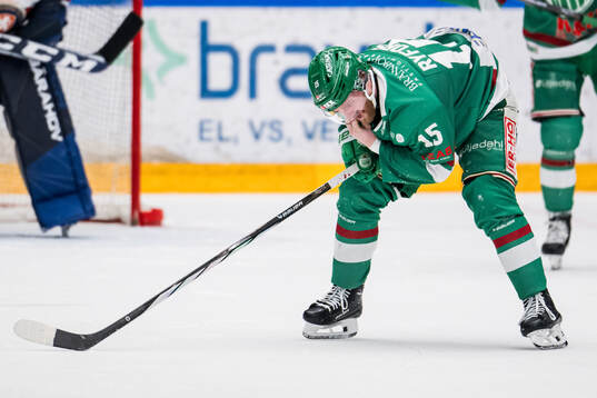 Rögles Simon Ryfors har ont
