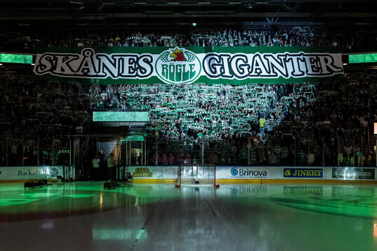 Rögles supportrar med tifo