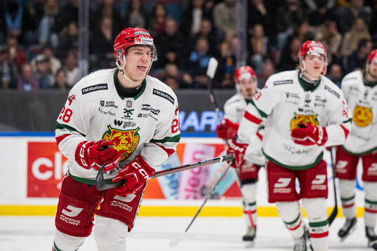 Moras Michael Brandsegg-Nygård jublar