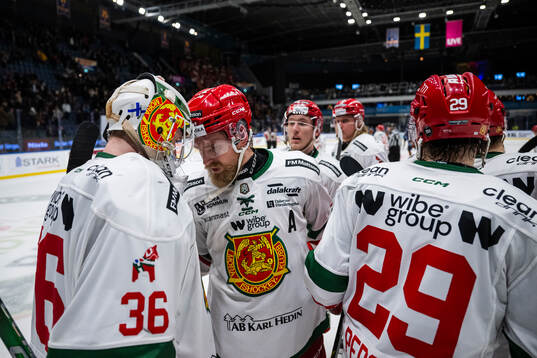 Moras målvakt Waltteri Ignatjew jublar med Kristoffer