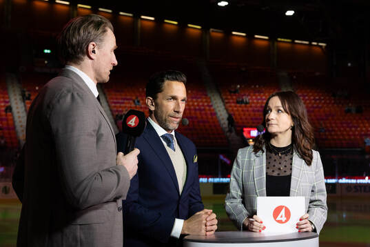 s Staffan Kronwall, Joel Lundqvist och Lena Sundqvist innan