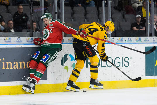 Frölundas Max Friberg och Skellefteås Elias Salomonsson