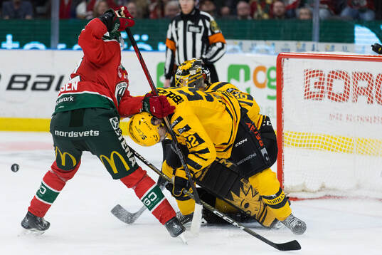 Frölundas Linus Nässen mot Skellefteås Arvid Lundberg