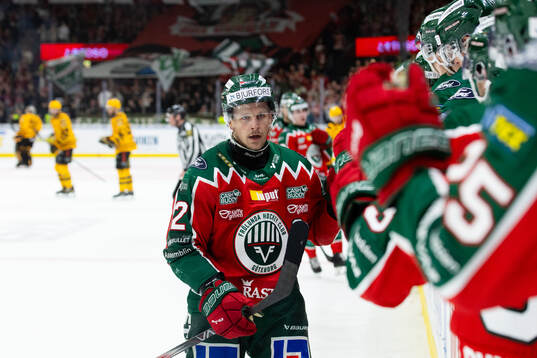 Frölundas Max Friberg jublar