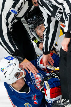Sebastian Johansen of Vålerenga and Patrick Ulriksen of