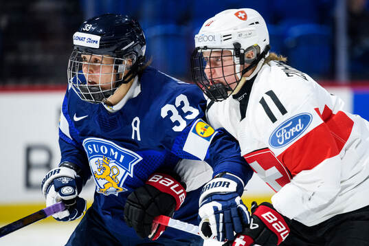 Michelle Karvinen of Finland and Laura Zimmermann of
