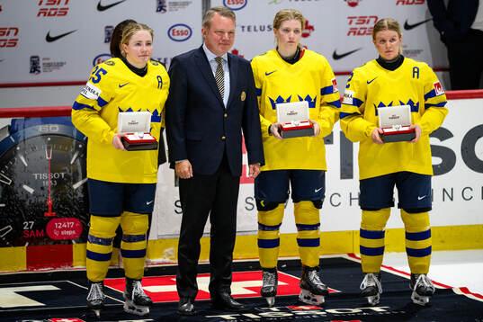 Lina Ljungblom of Sweden, Anders Larsson, President of the