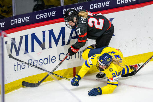 Emma Maltais of Canada and Lova Blom of Sweden
