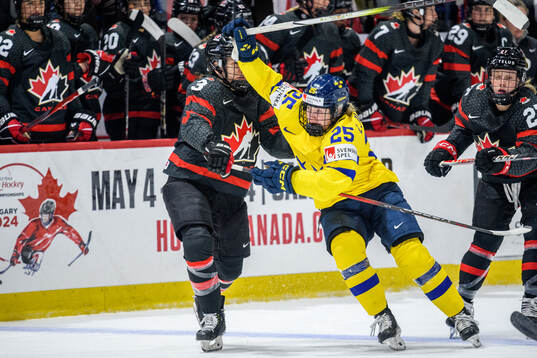 Jocelyne Larocque of Canada and Lina Ljungblom of Sweden