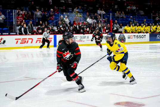 Jocelyne Larocque of Canada and Hilda Svensson of Sweden