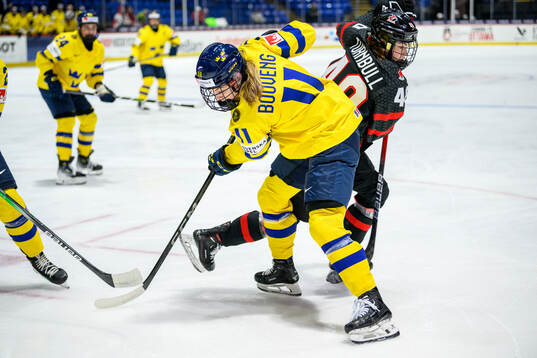 Josefin Bouveng of Sweden and Blayre Turnbull of Canada