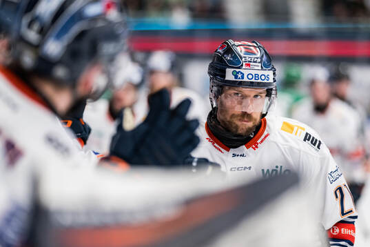 Växjös Brian Cooper jublar