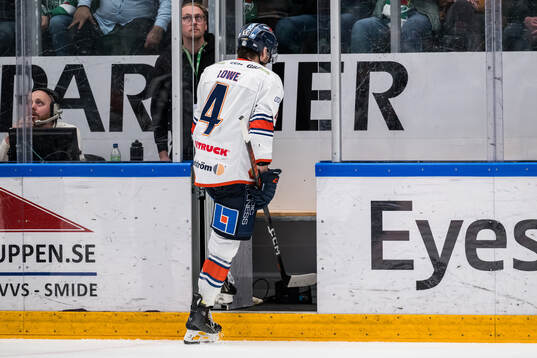 Växjös Keegan Lowe blir utvisad