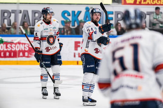 Växjös Keegan Lowe och Joel Persson deppar