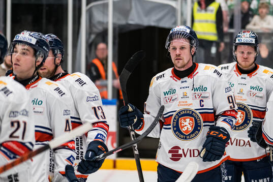Växjös Keegan Lowe deppar
