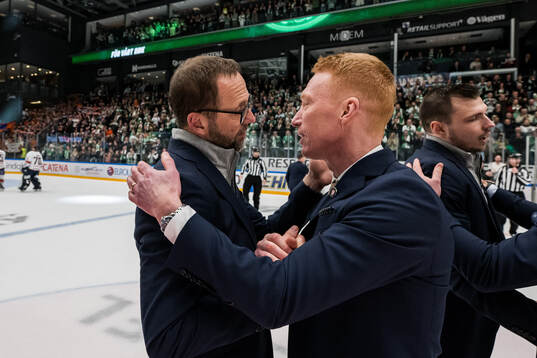 Rögles tränare Roger Hansson och Växjös tränare