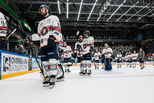Växjös Zachary Giuttari  deppar