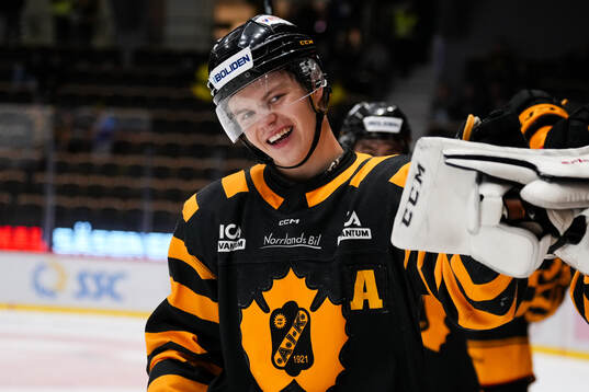 Skellefteås Oskar Vuollet gör 2-1