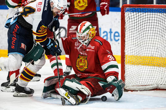 Djurgårdens Daniel Brodin och Moras Waltteri Ignatjew