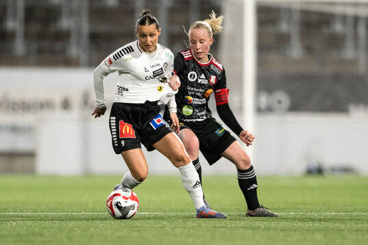Örebros Emilia Andersson och Lidköpings Linnea Strömberg