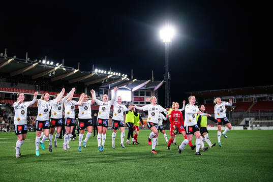Bläddra bland fler bilder av Fotboll, Elitettan, Örebro SK - Lidköping