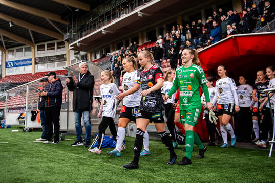 Örebros Agnes Andersson och Lidköpings Linnea Strömberg