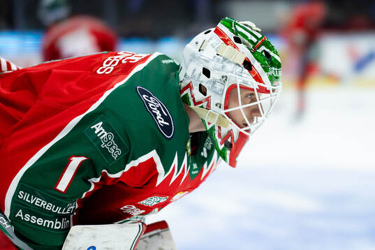 Frölundas målvakt Lars Johansson innan semifinal fyra i