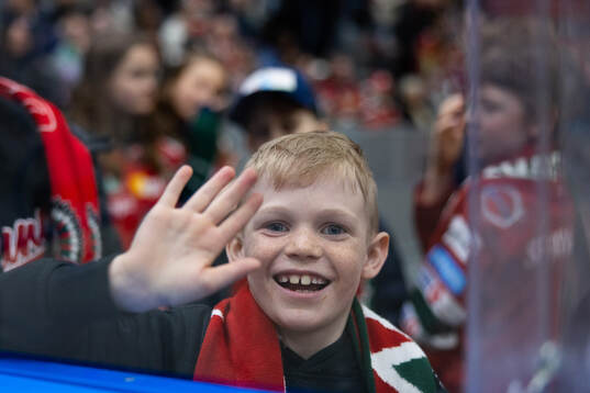 En Frölunda supporter innan semifinal fyra i SHL mellan