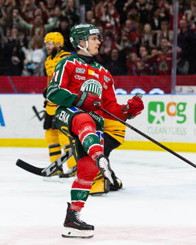 Frölundas Jere Innala jublar