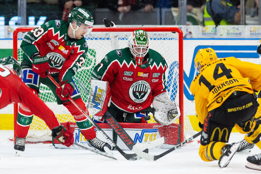 Skellefteås Andreas Johnson skjuter avgörande 6-7 i mål