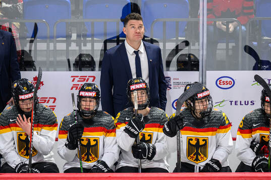 Head coach Jeff Macleod of Germany