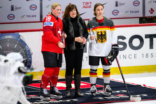 Stefanie Wetli of Switzerland and Bernadette Karpf of