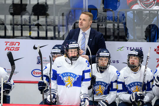 Head coach Juusu Toivola of Finland