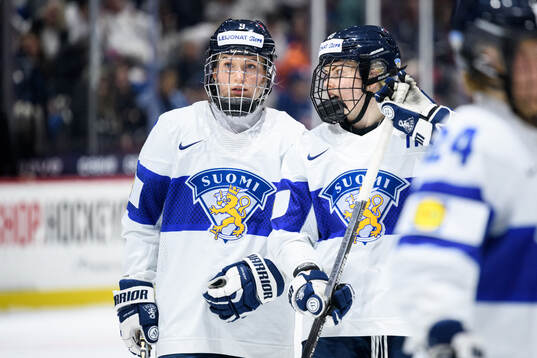 Nelli Laitinen and Noora Tulus of Finland