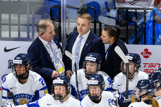 Assistant coach Mikko Palsola, Head coach Juusu Toivola and