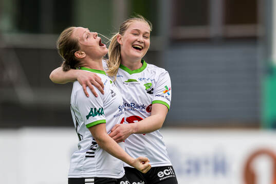 Silje Bekkåsen Nyhagen of Hønefoss celebrates