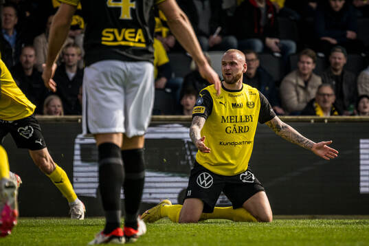 Mjällbys Adam Ståhl deppar
